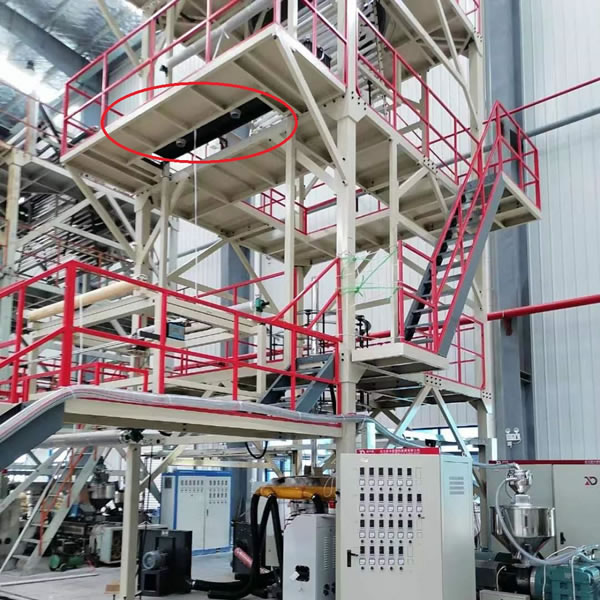 Система коронной обработки для выдувного формования